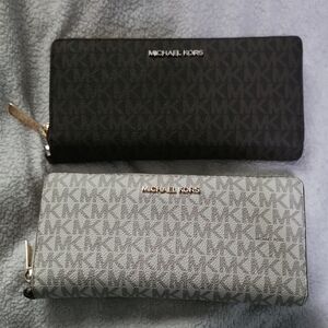 Michael Kors Brown Or White Logo Wallets
